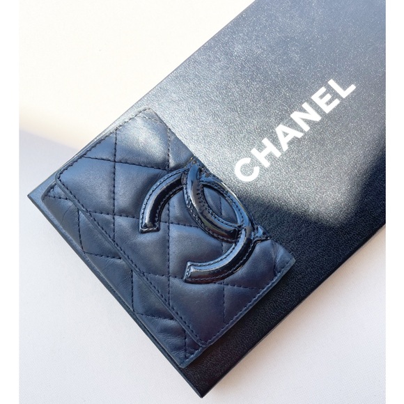 CHANEL Accessories - CHANEL CC Cambon Quilted Ligne 6 Key Holder